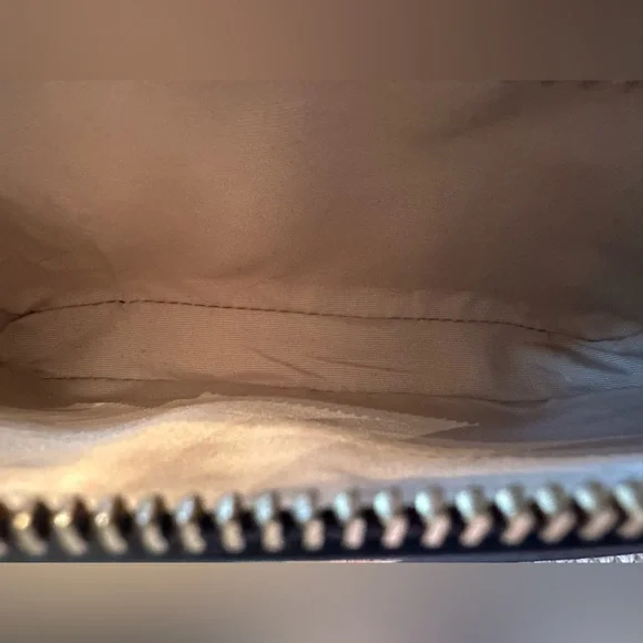 Marc Jacobs Snapshot Crossbody Bag (EUC) - Picture 10 of 13